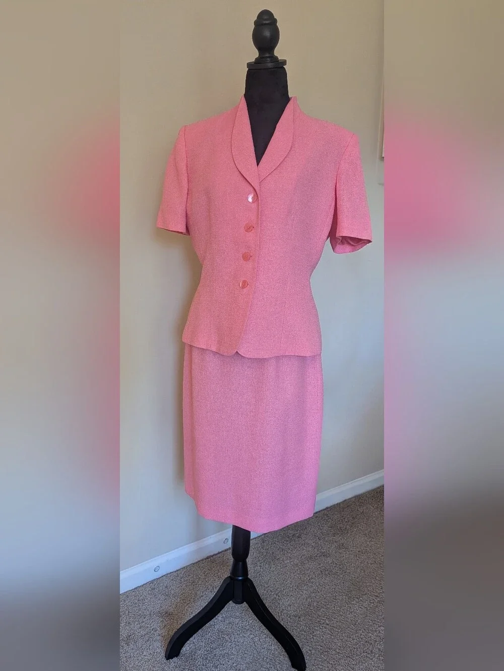 Le Suit Pink Pencil Skirt